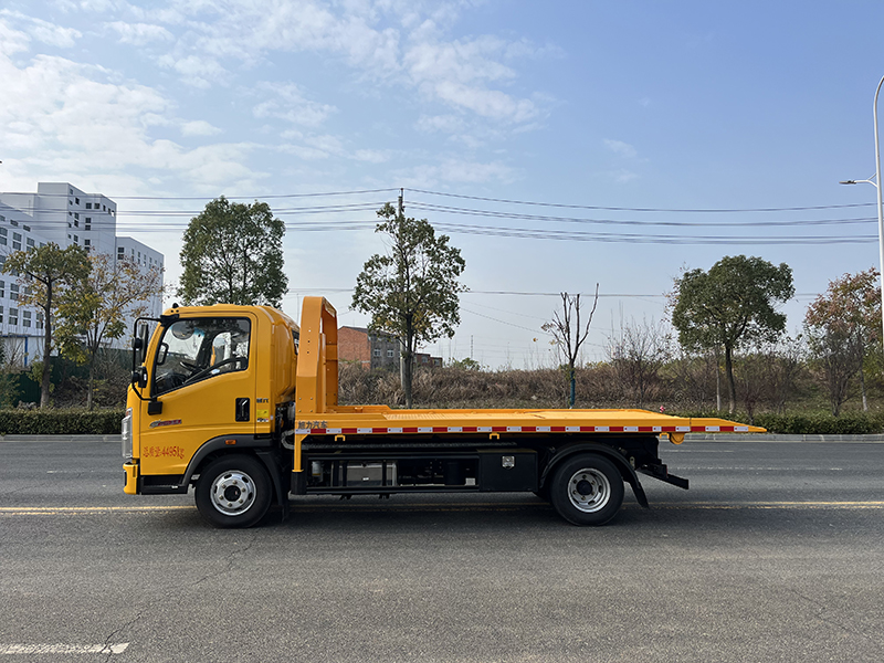 國六藍(lán)牌重汽豪沃全落地清障車（重載型）