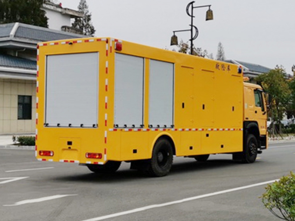 重汽豪沃救險(xiǎn)車(chē)